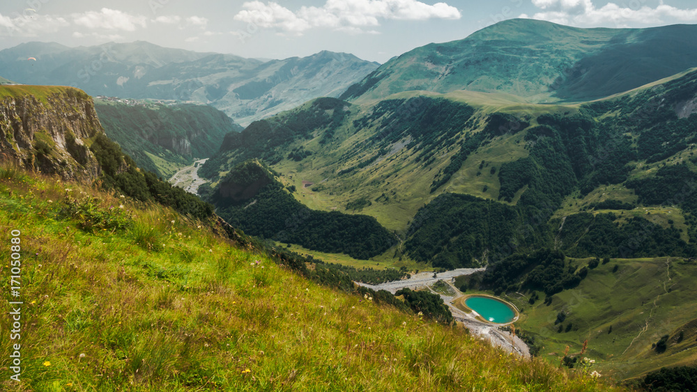 Naklejka premium Georgian mountines with blue lake