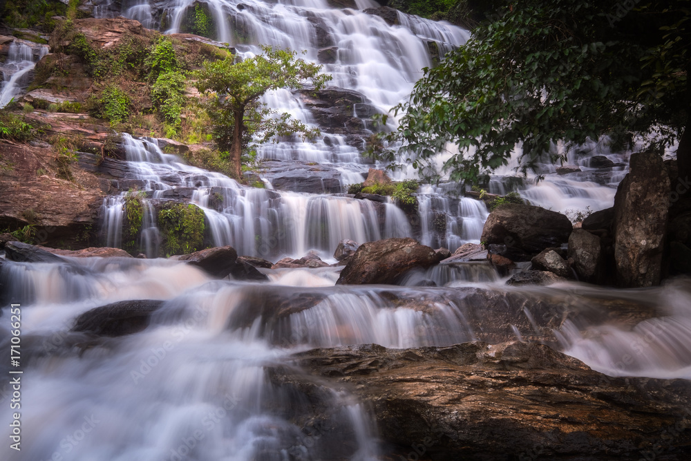 Fototapeta premium Mae Ya waterfall, Doi Inthanon national park, Chiang Mai Thailand
