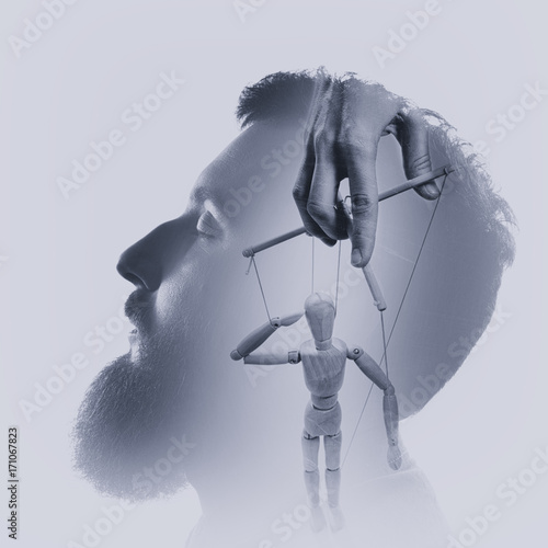 Φωτογραφία Concept manipulation of consciousnes, subjection, hypnosis