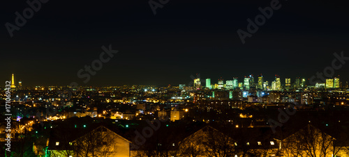 La Défense de nuit © julien leiv