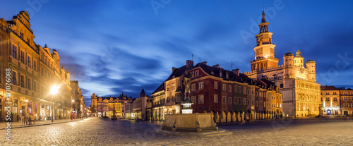 wieczorna panorama Poznania