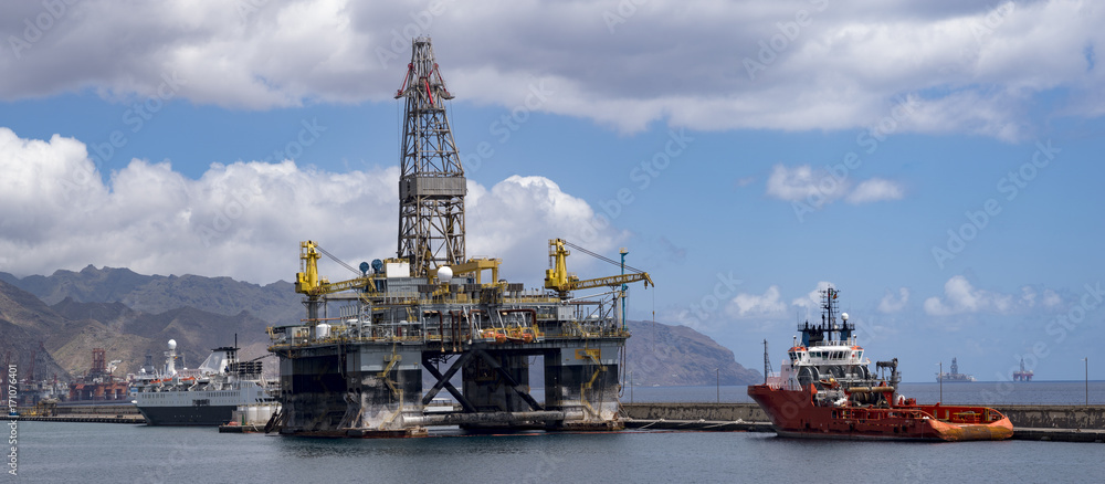 Fototapeta premium Drilling platform