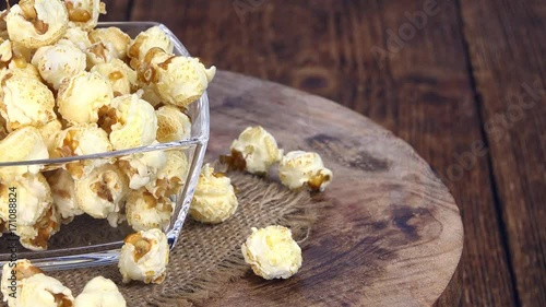 Wallpaper Mural Popcorn as seamless loopable 4K footage Torontodigital.ca