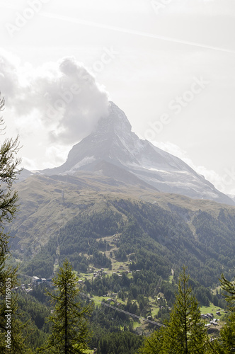 Zermatt  Bergdorf  Wallis  Alpen  Matterhorn  Furi  Trockener Steg  Wanderweg  H  rnlih  tte  Sommer  Schweizer Berge  Schweiz