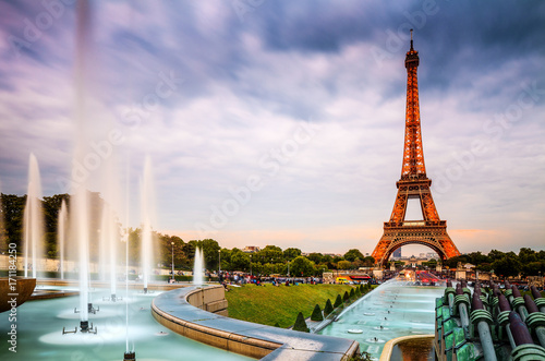 France, Ile-de-France, Paris, Tour Eiffel, Invalides, Trocadero Fountains, Eiffel Tower