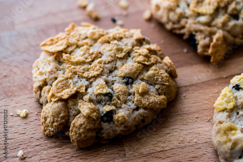 Fotografia Cornflake Cookies on wooden surface.