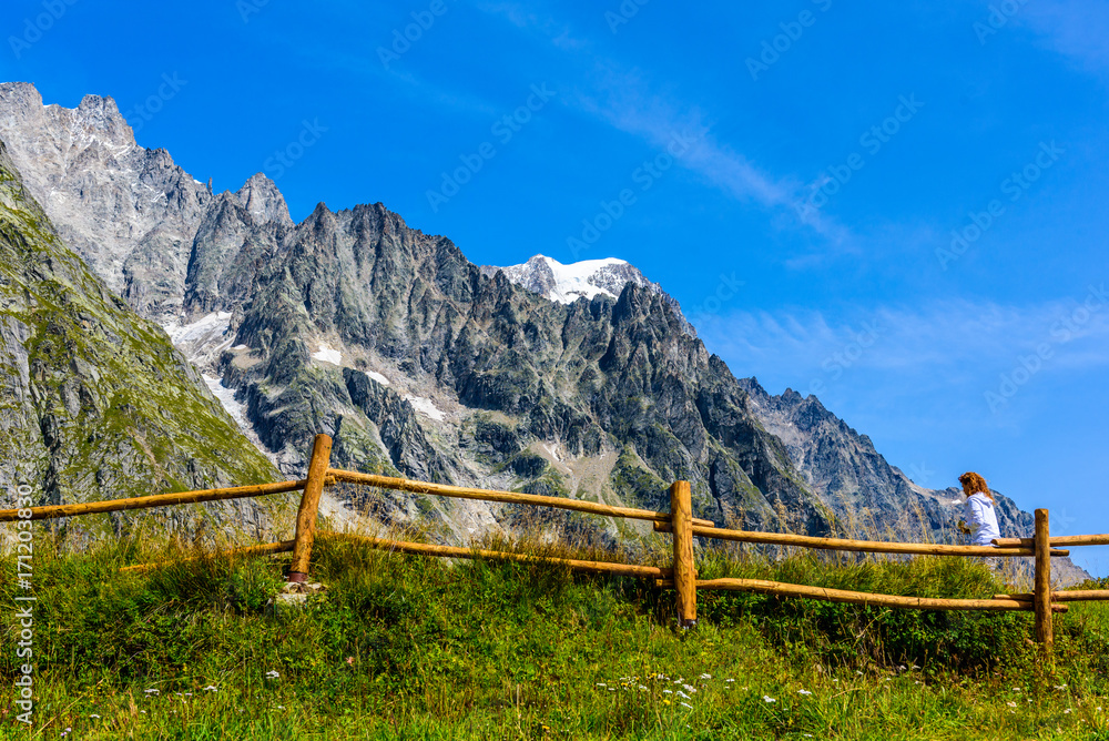 Monte Bianco, Punta Helbronner, mt3466, Rifugio, Refuge, Tourist, Snow,  Courmayer; Valdaosta; Italy; Europa