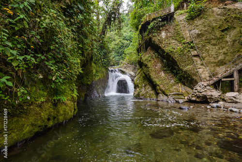 Obraz na płótnie Waterfall of Nambillo river, Mindo rain forest, Ecuador w salonie