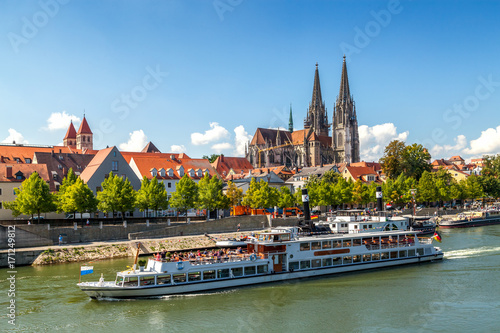 Tableau sur toile Kathedrale, Regensburg, Donau, Deutschland