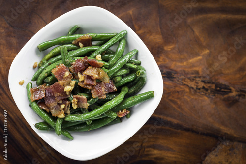 sauteed garlic butter green beans with bacon