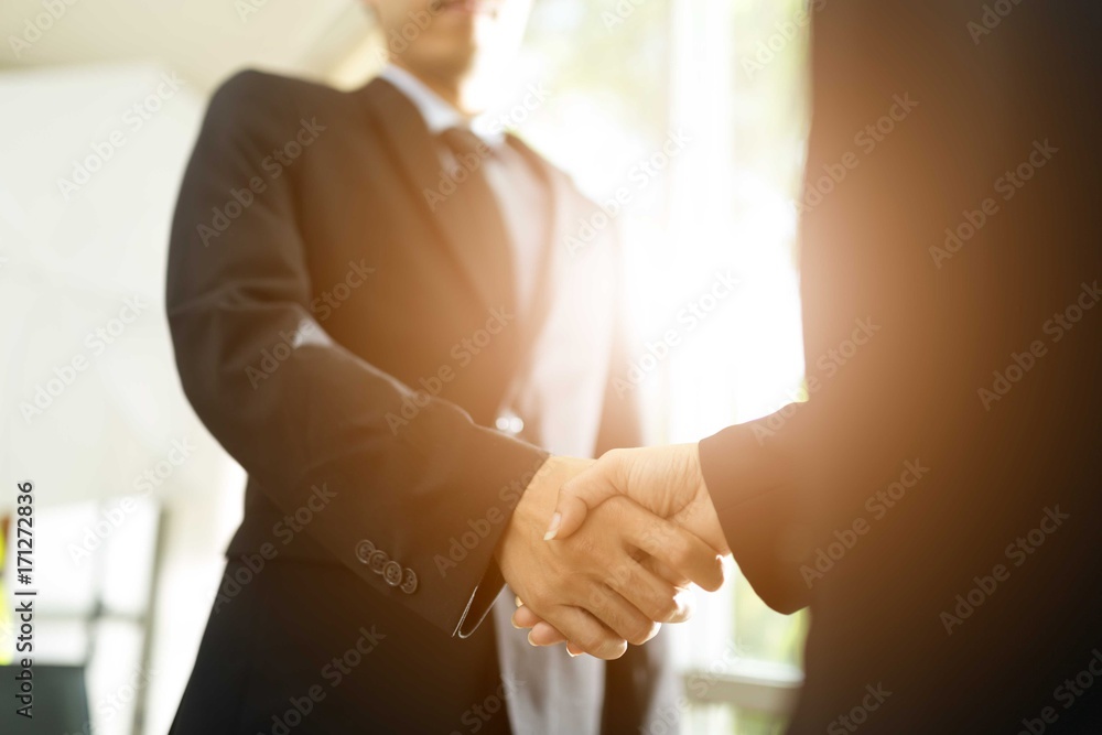 Obraz premium Business People Meeting Conference Discussion Corporate Concept,Double exposure of handshake and city, Double exposure of handshake and Business People working.