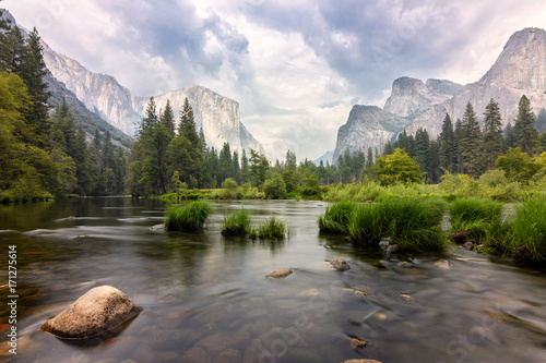 amazing views of el capitan mountain in yosemite valley, Usa photo