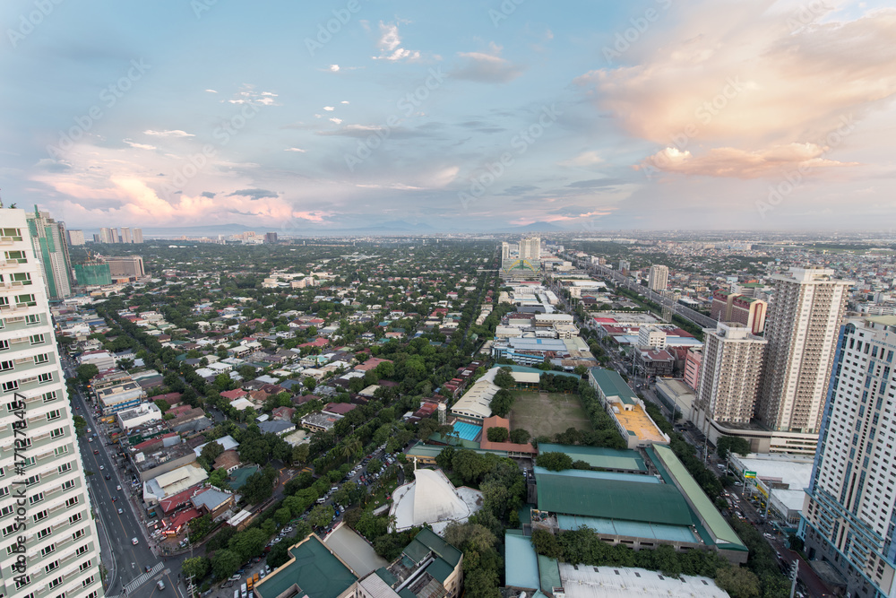 Fototapeta premium Metro Manila Skyline at Sunset , Philippines