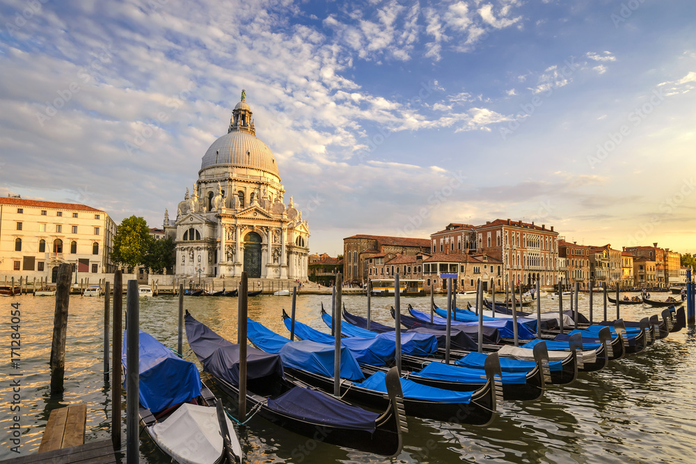 Fototapeta Wenecja kanał grande i gondoli łódź gdy zmierzch, Wenecja (Venezia), Włochy