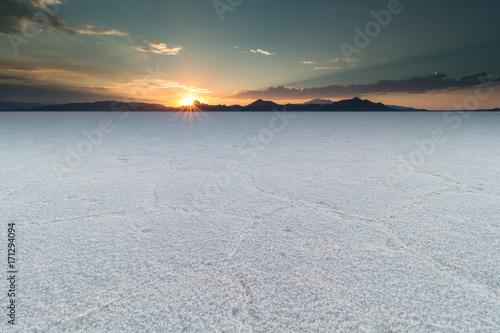 Sonnenuntergang Bonneville Salt Flats in Utah