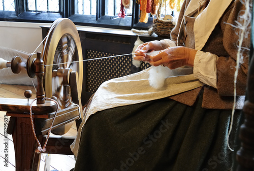 Fototapeta Spinning wool