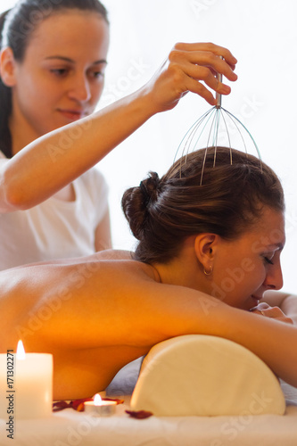 Anti-stress head massage with head massager