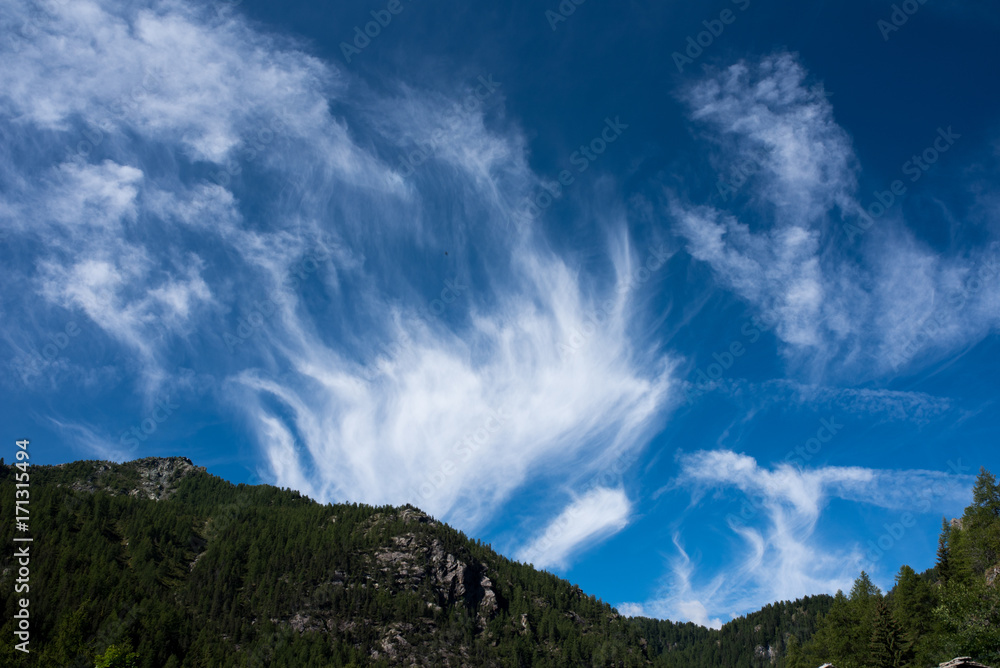 Cirrus Intortus, type of clouds