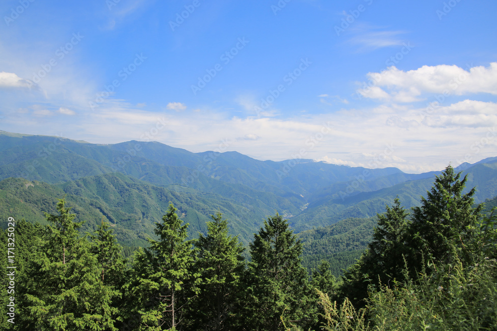 高知県津野町　四国カルスト　フォトスポットからの風景