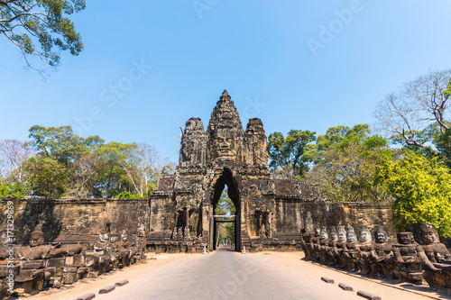 Fotografie Angkor thom gate in siem reap cambodia