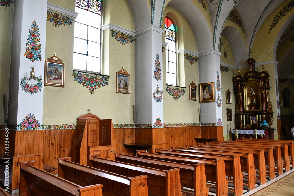 ポーランド ザリピエ村 フラワーペイント 可愛い村 花柄 花の教会 ヨーロッパの美しい村 Poland Zalipie Village Flower Paint Small And Cute Floral Village Flower Church Stock Photo Adobe Stock
