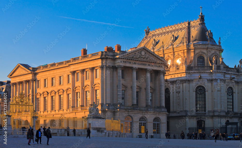 Fototapeta premium Château de Versailles, soleil couchant