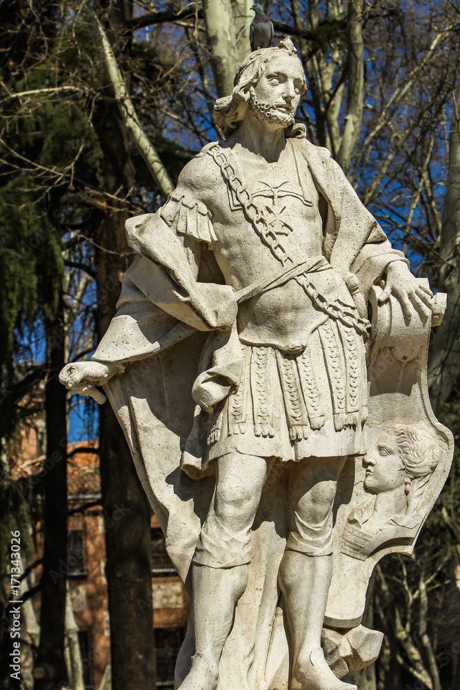 Obraz premium Alfonso III de Asturias monument in Madrid