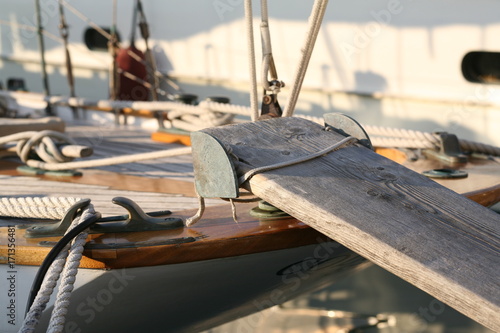 Ponton de bateau ancien