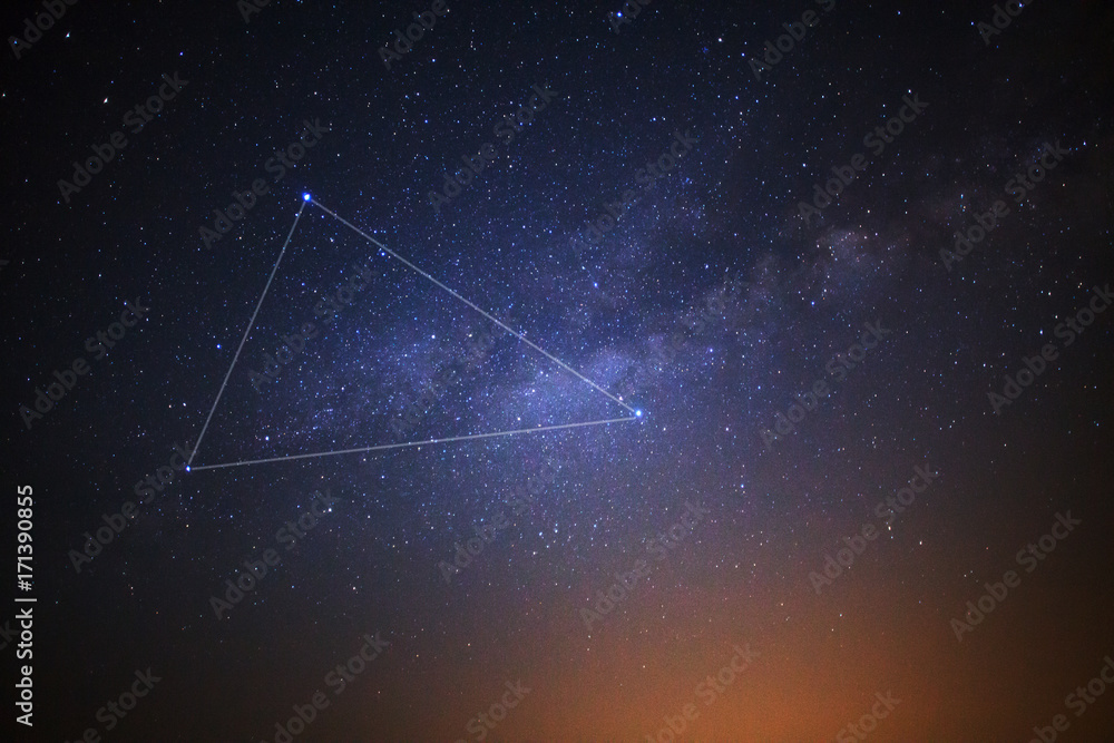 Fototapeta premium Summer triangle and milky way