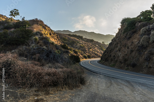 Photos A road through Santa Monica mountains