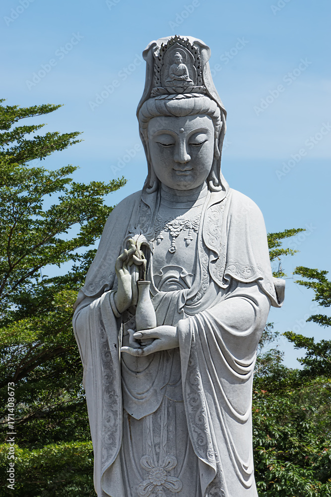 china god statue