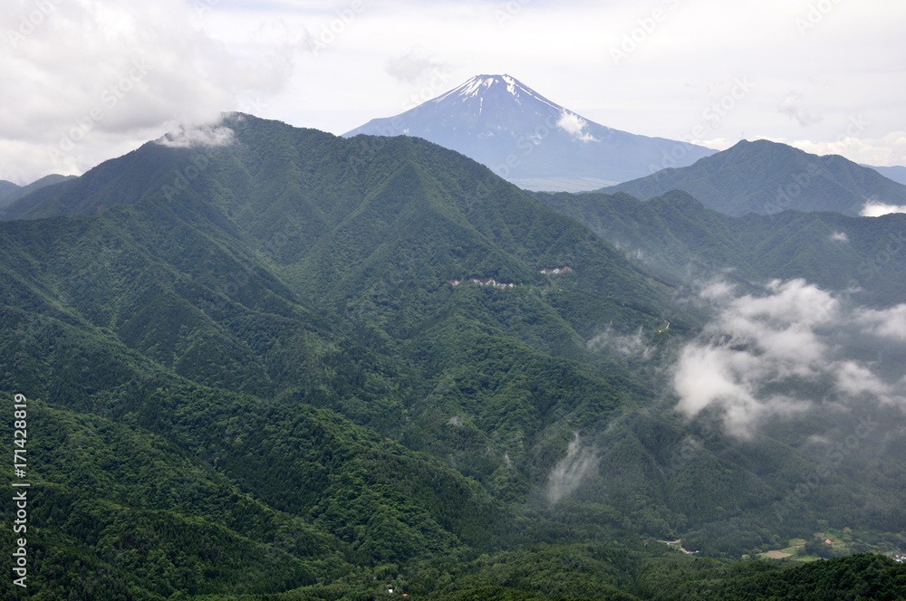 Fototapeta premium Góra Fuji widziana z Matsuyamy z Imakurayamy