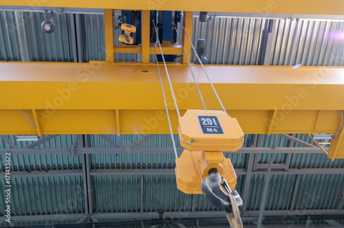 Factory overhead crane