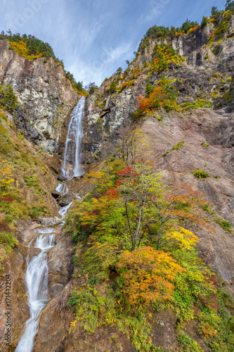 秋のふくべの大滝