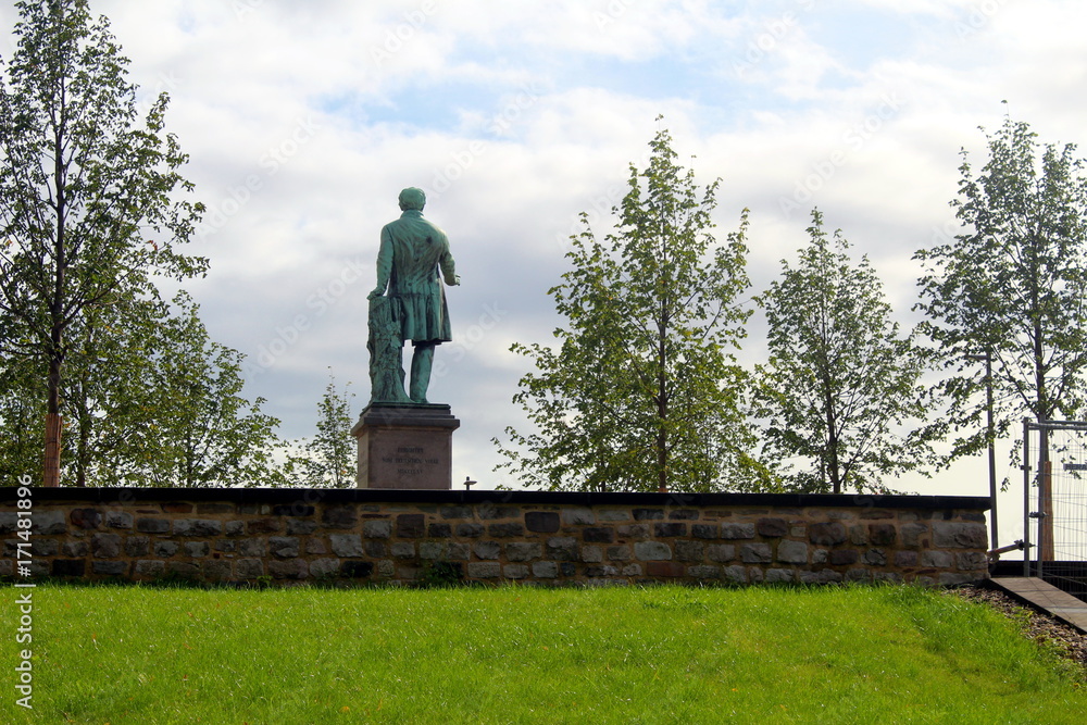 Ernst Moritz Arndt Denkmal auf dem Alten Zoll Ernst Moritz Arndt Denkmal auf dem Alten Zoll