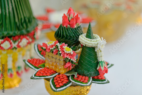 thai wedding jasmine flower