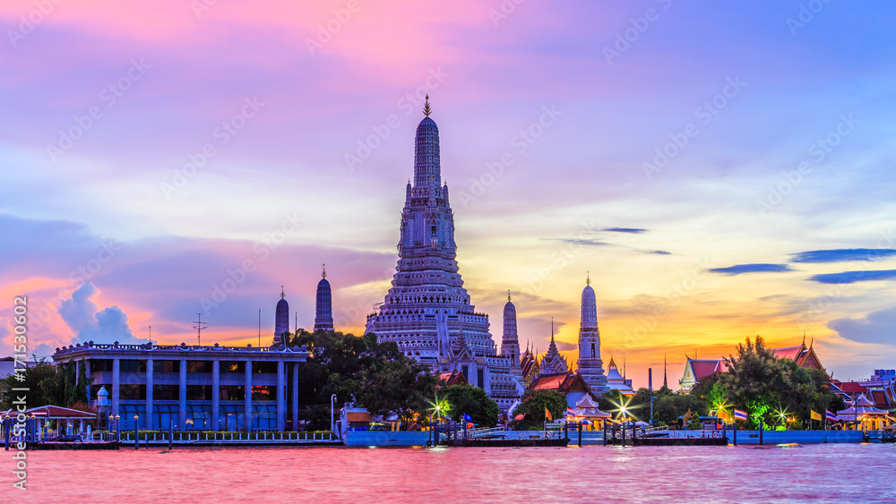 Wat Arun or Temple of Dawn and Chaopraya river in Bangkok City at twilight, Bangkok, Thailand.