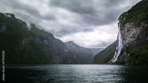 Obraz na plátně Norwegen - Geiranger Fjord Landschaft