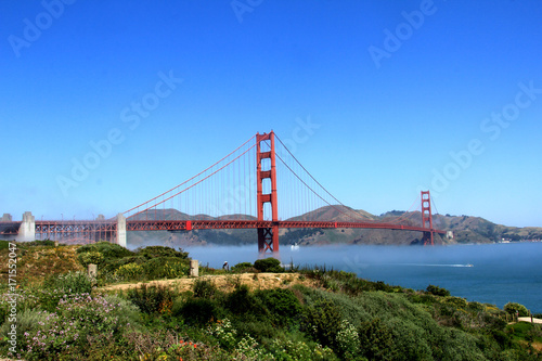 Classic panoramic view of famous Golden Gate Bridge in summer, San Francisco, California, USA