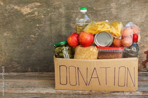 Obraz na płótnie Donation box with food. 