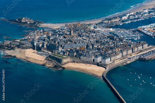 Vue aérienne de Saint Malo en Bretagne - France © Francois