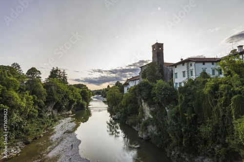Fototapeta Naklejka Na Ścianę i Meble -  Paesaggio raffigurante la città di Cividale del Friuli 