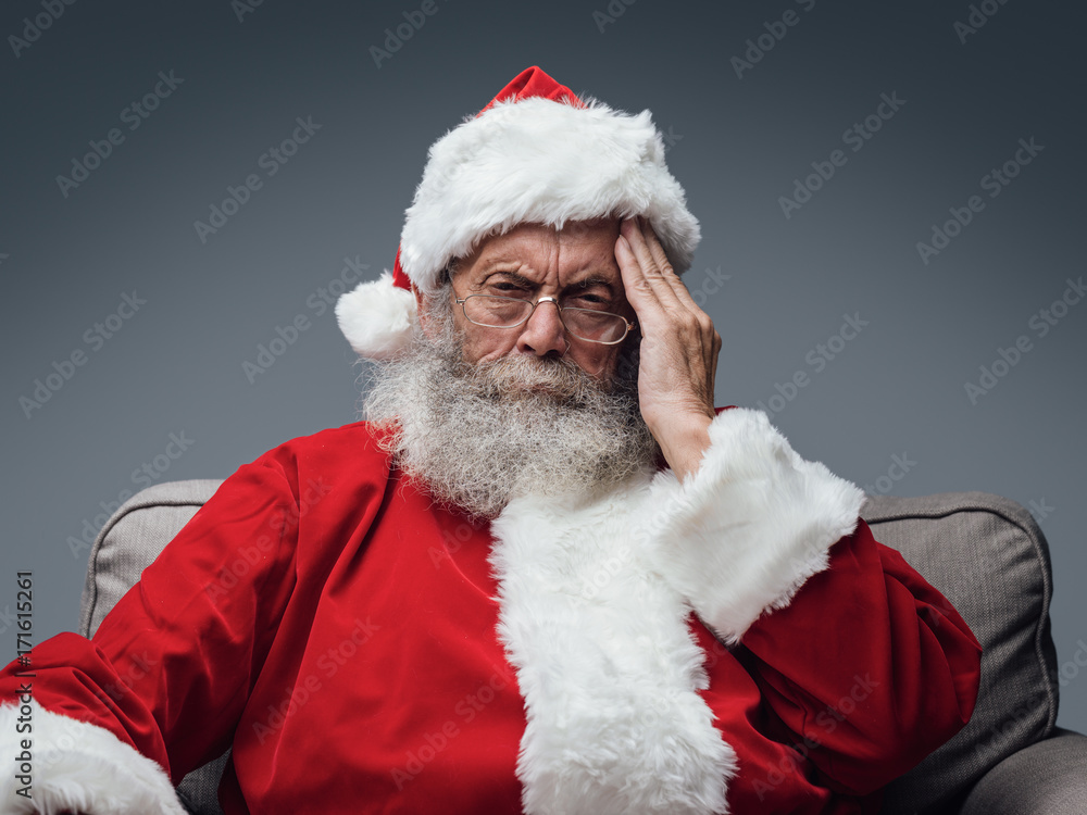 Naklejka premium Santa Claus is having an headache