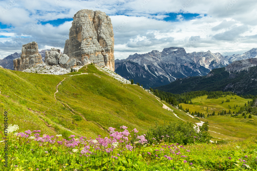 Cinque Torri cliffs, Five Towers , Dolomites, Italy Cinque Torri cliffs, Five Towers , Dolomites, Italy