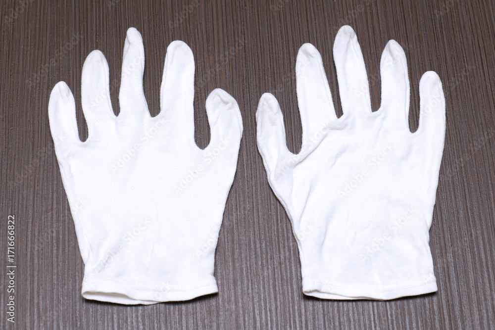 Obraz premium White cotton gloves