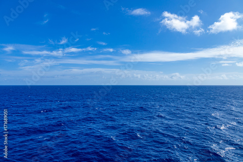 Fototapeta Naklejka Na Ścianę i Meble -  Atlantic Ocean view from a cruise ship