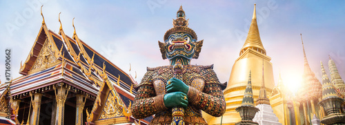 Canvas Print Wat Phra Kaew, Emerald Buddha temple,  Wat Phra Kaew is one of Bangkok's most fa
