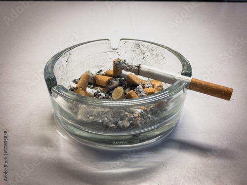 Smoking ashtray