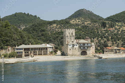 Hafen des orthodoxen Klosters Zografou auf der Halbinsel Athos, Chalkidiki, Griechenland photo