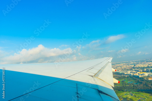 飛行機 窓からの景色 © beeboys
